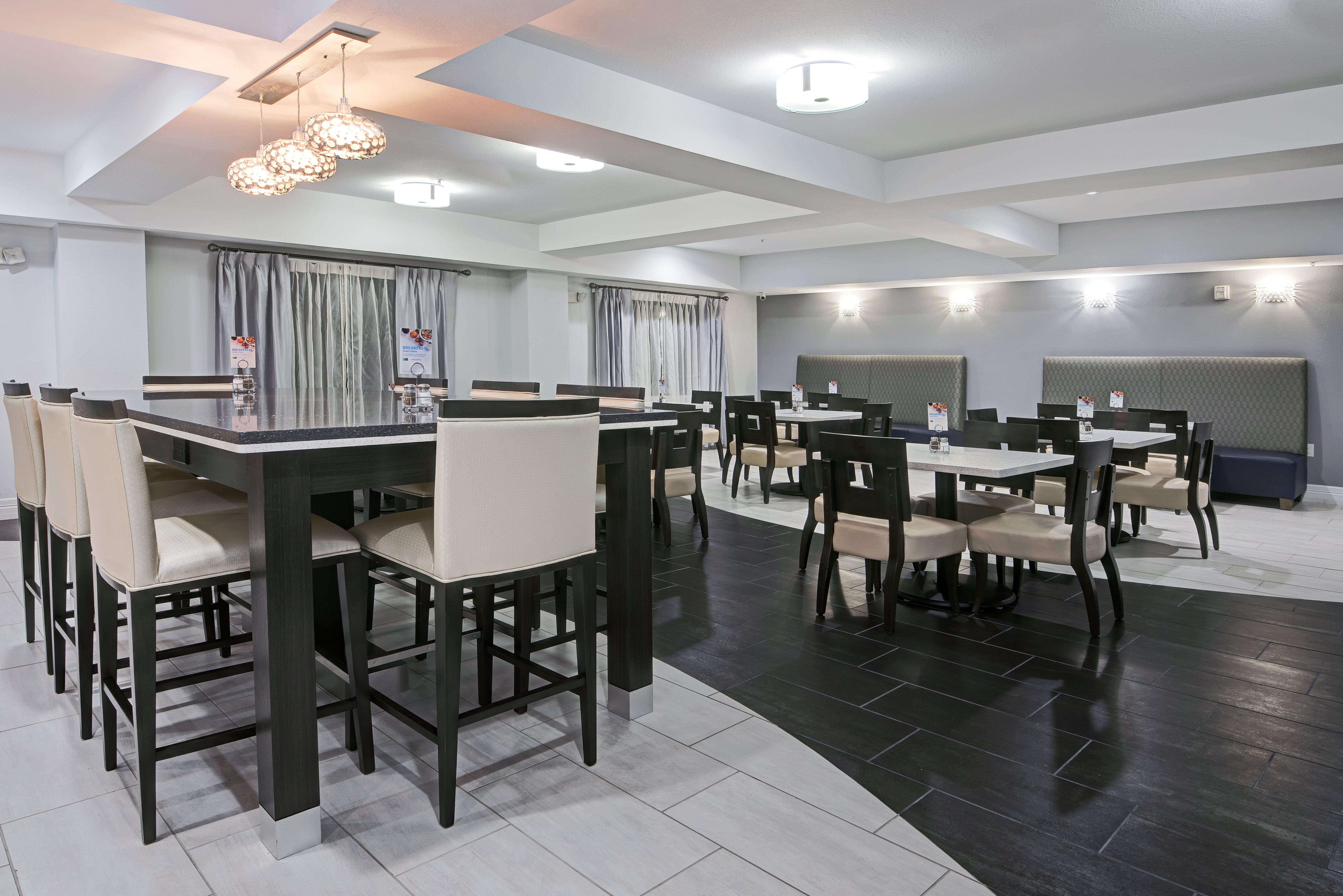 Holiday Inn Express And Suites Houston North - Iah Area By Ihg מראה חיצוני תמונה