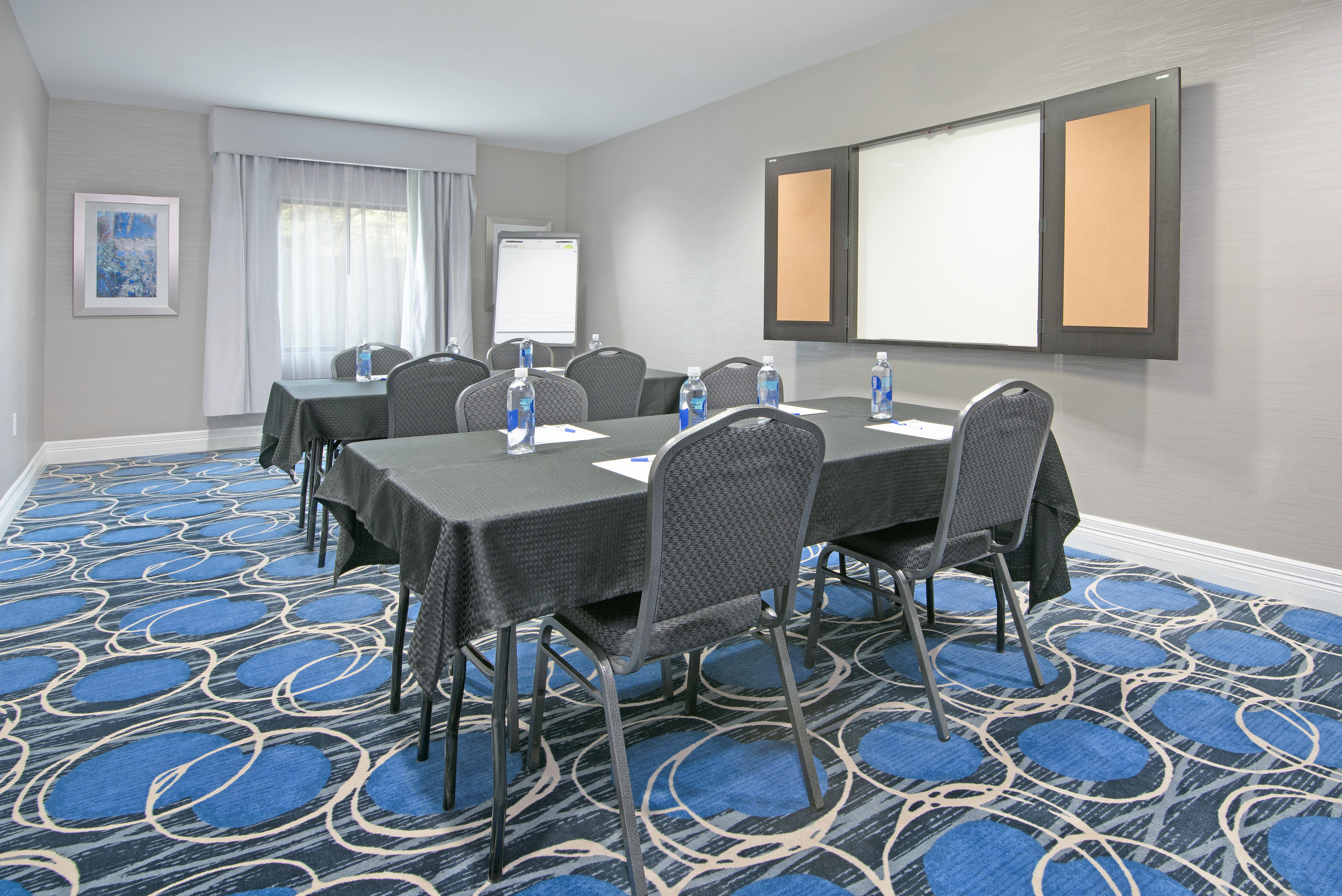 Holiday Inn Express And Suites Houston North - Iah Area By Ihg מראה חיצוני תמונה
