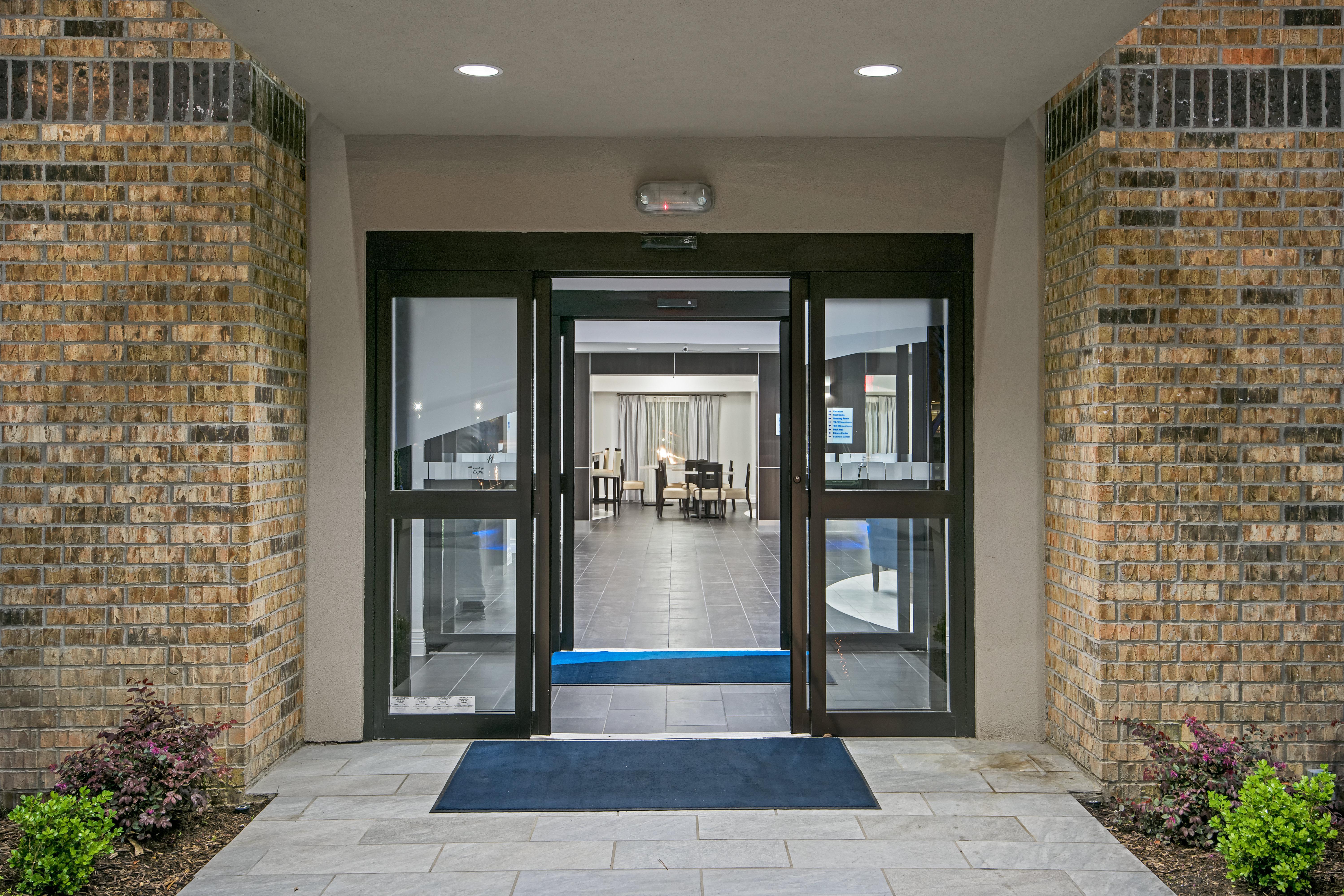 Holiday Inn Express And Suites Houston North - Iah Area By Ihg מראה חיצוני תמונה