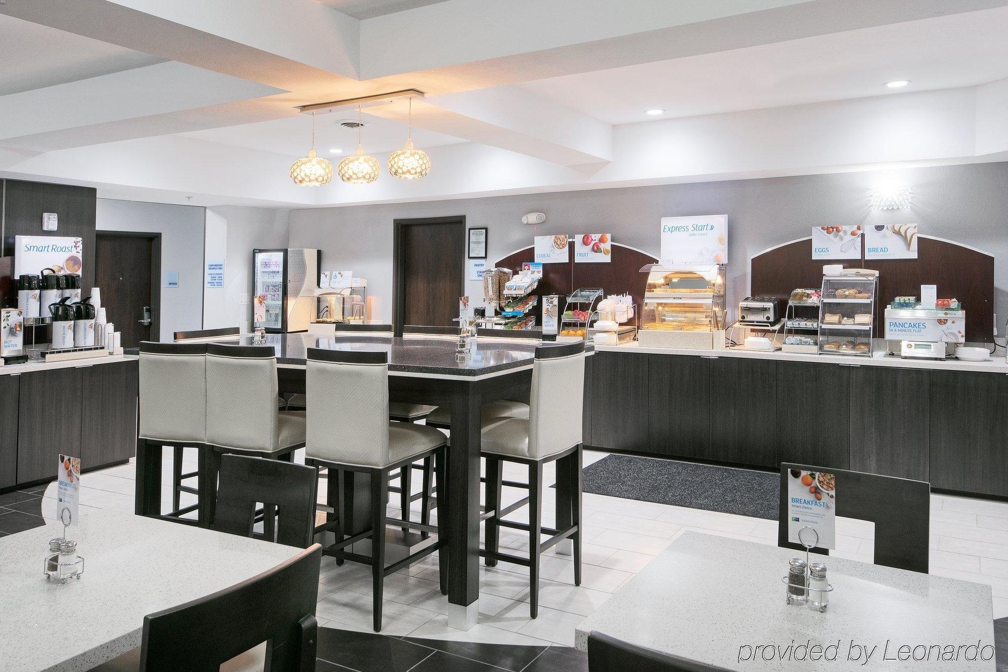 Holiday Inn Express And Suites Houston North - Iah Area By Ihg מראה חיצוני תמונה