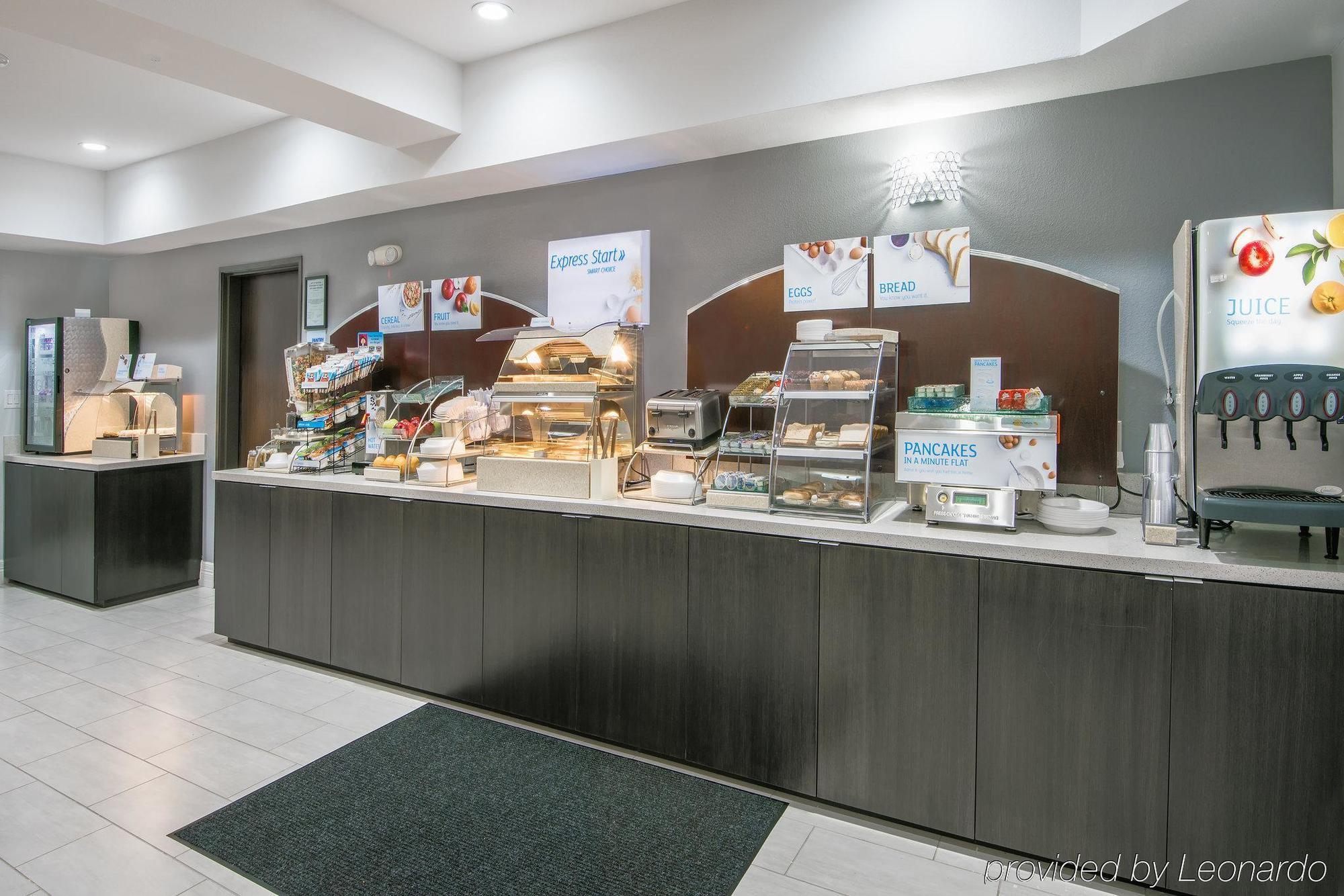 Holiday Inn Express And Suites Houston North - Iah Area By Ihg מראה חיצוני תמונה
