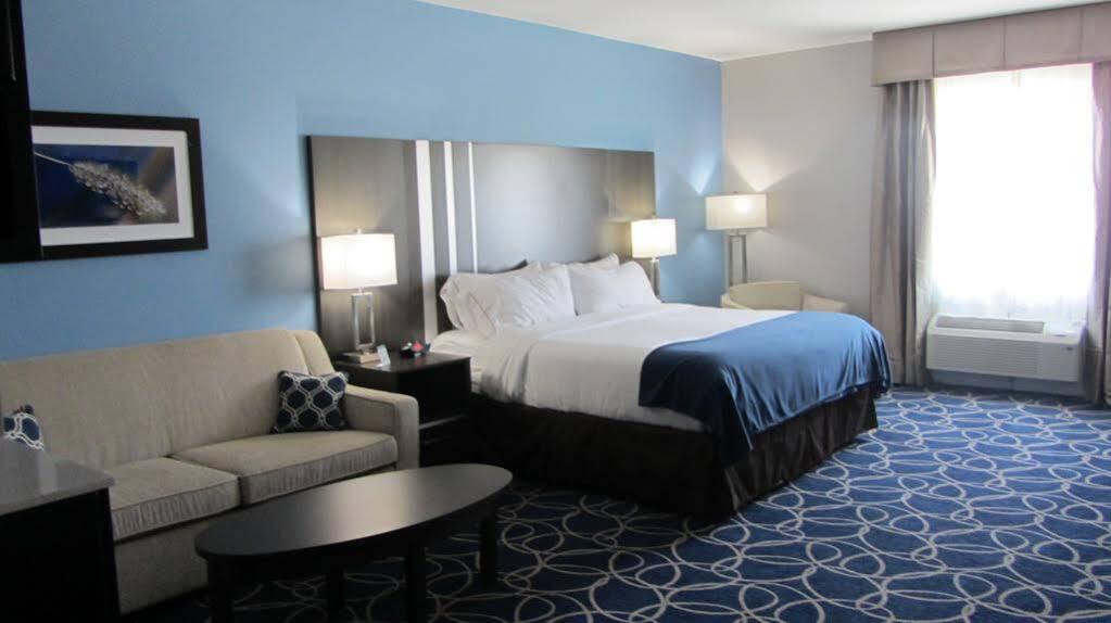 Holiday Inn Express And Suites Houston North - Iah Area By Ihg מראה חיצוני תמונה